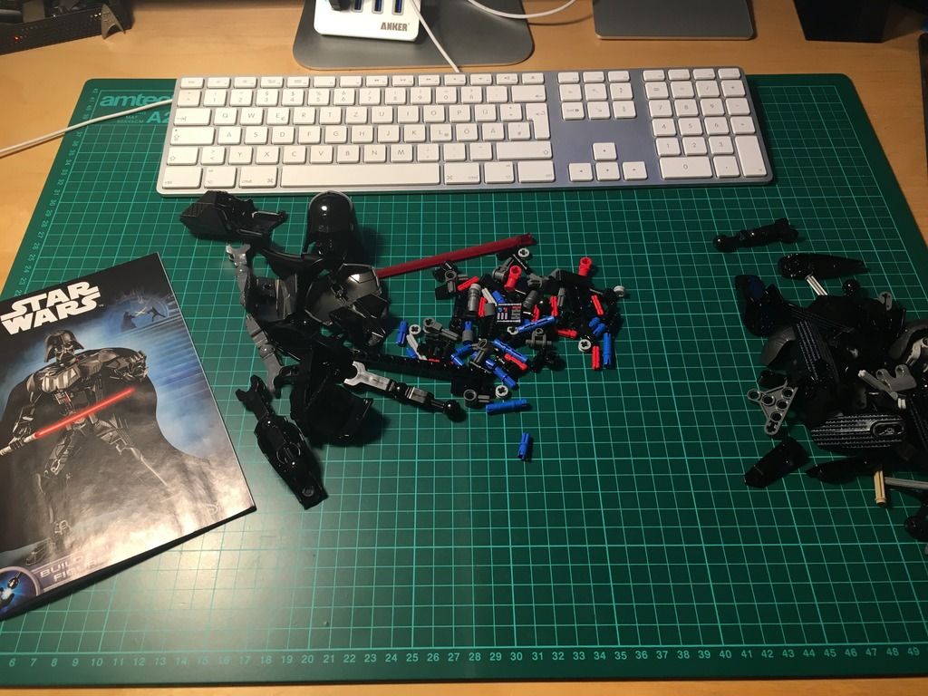 i1152.photobucket.com/albums/p486/Dark-Orbi/lego_darth_vader-1_zpspek6yb6q.jpg