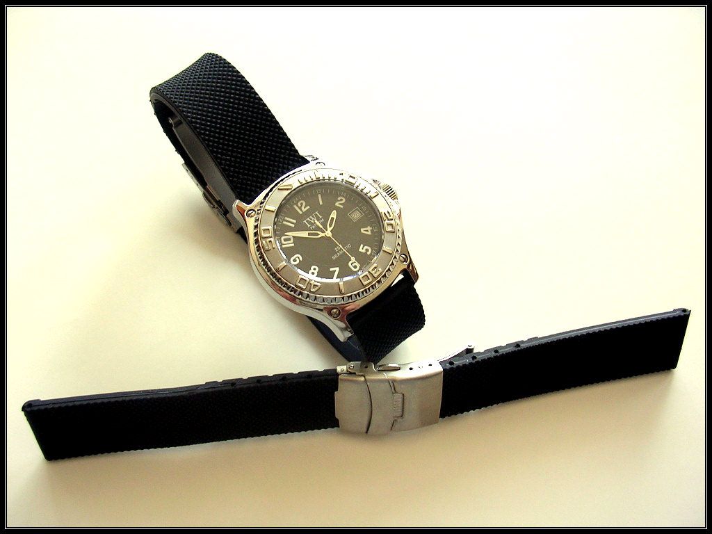 Cinturino I.W. SUISSE Cinturino Orologio In Silicone Subacqueo Con Chiusura A Sgancio Rapido Doppio Blocco - IW SUISSE Cinturino Per Orologio Uomo - Foto 12